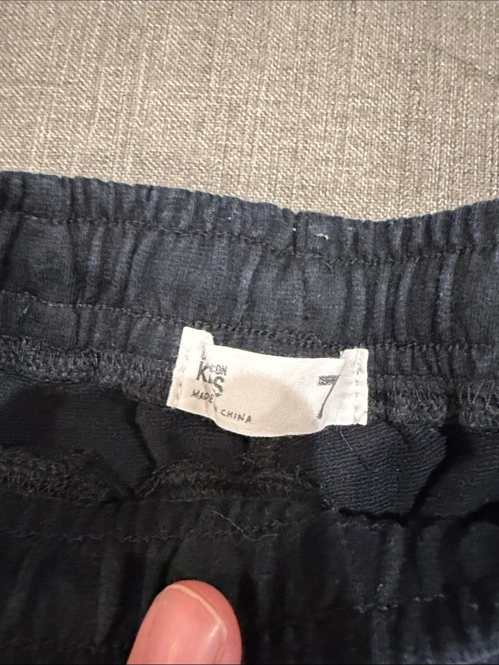 GAP 2 pack Kids Elastic Waist Drawstring Shorts — Black and Light Green size 7.